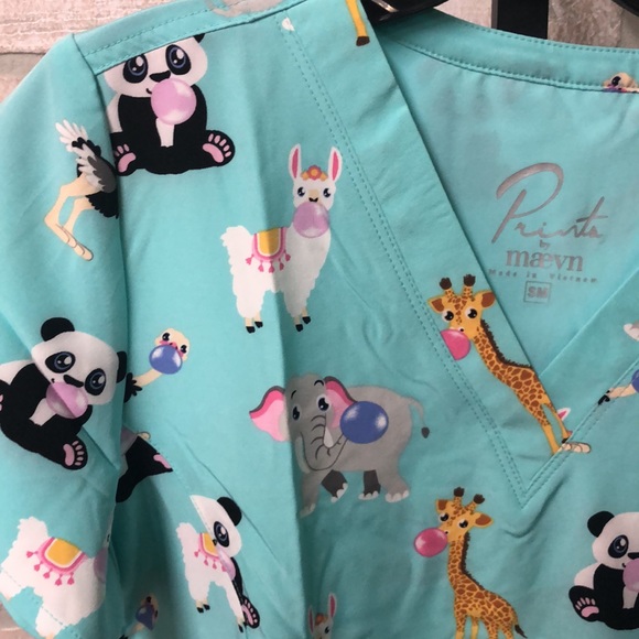 Maevn Womens scrub top bubbalicious NWT sizes S, M, L - Picture 2 of 6